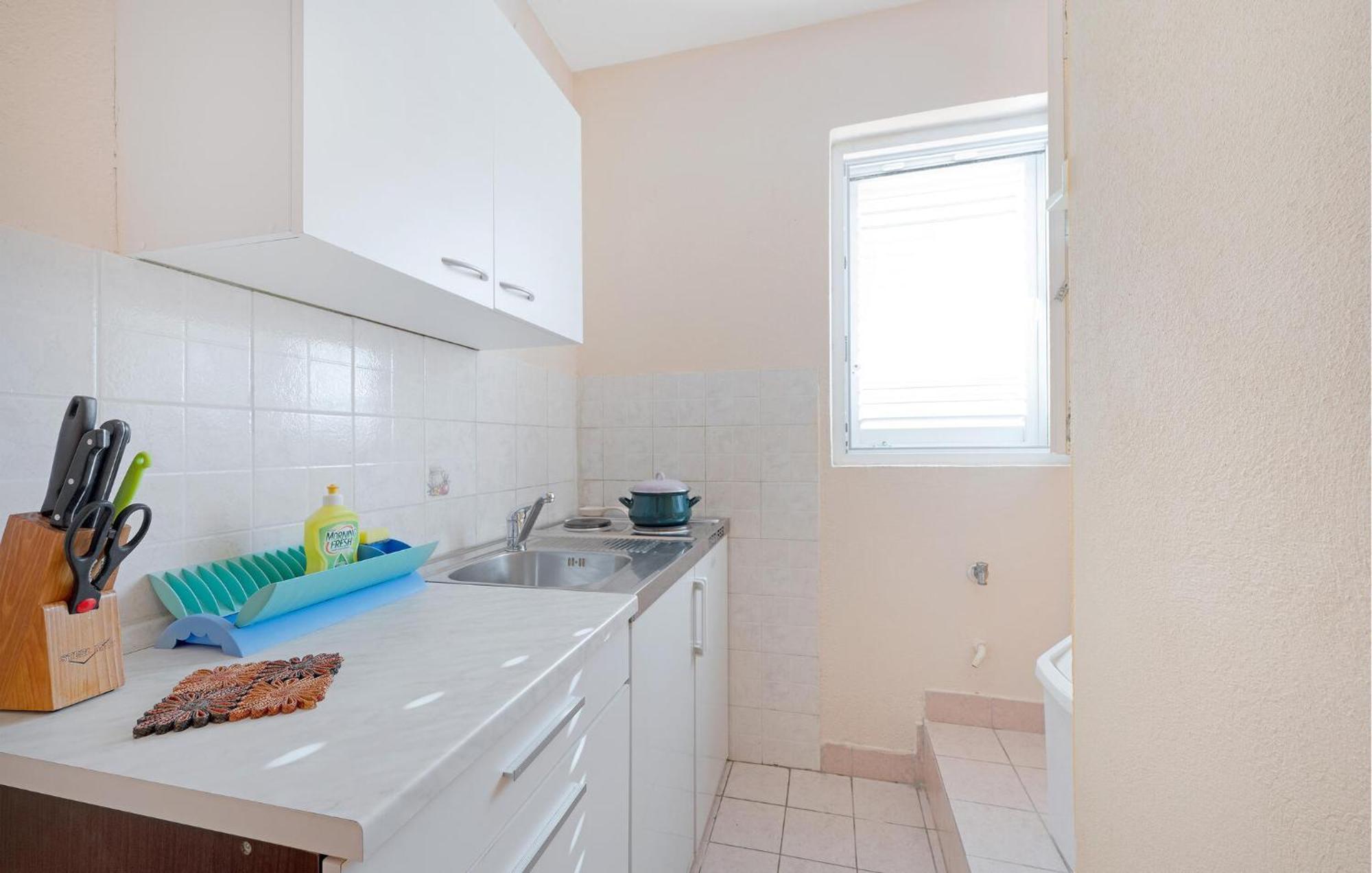 1 Bedroom Stunning Apartment In Primosten Bagian luar foto
