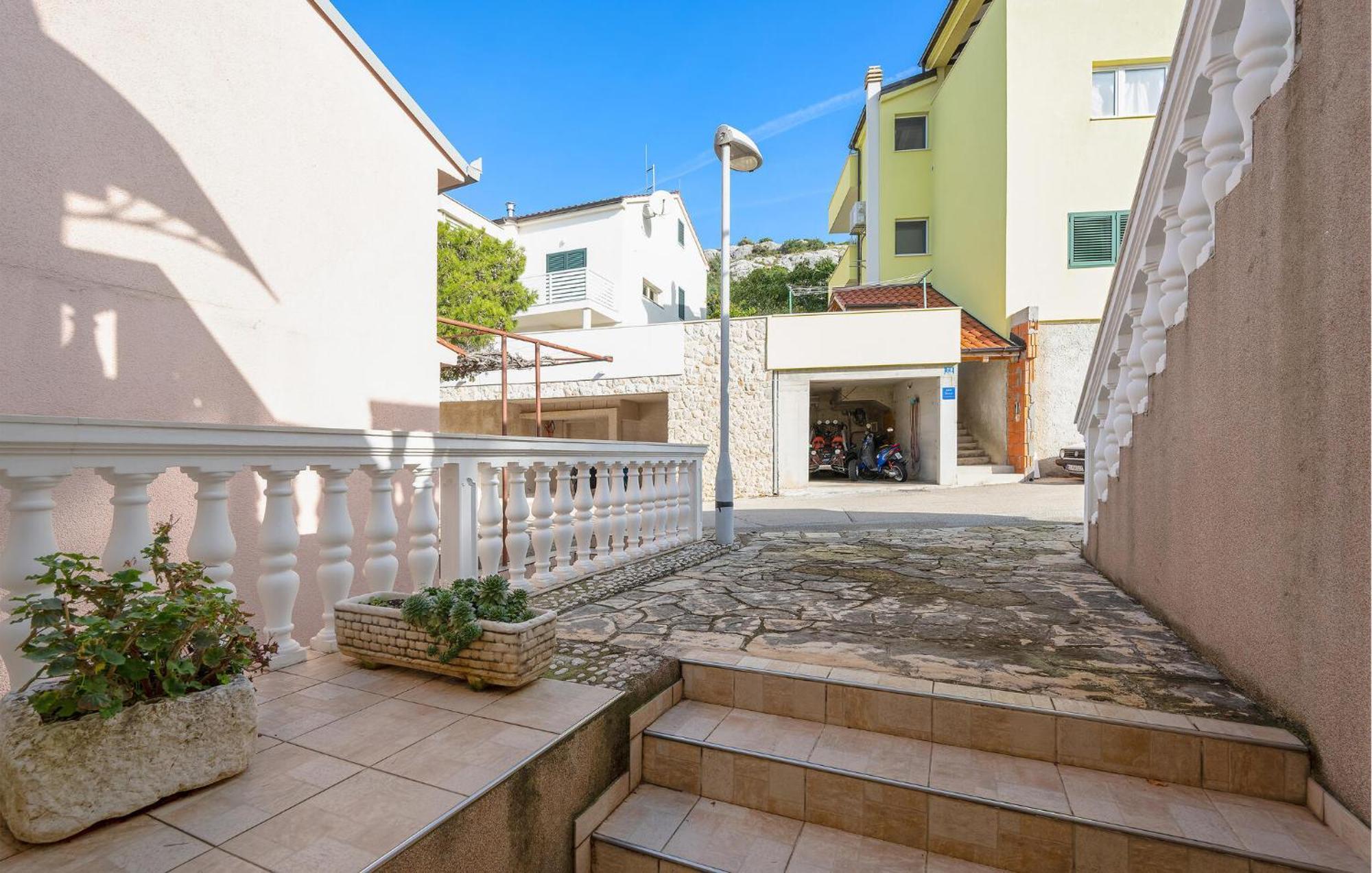 1 Bedroom Stunning Apartment In Primosten Bagian luar foto