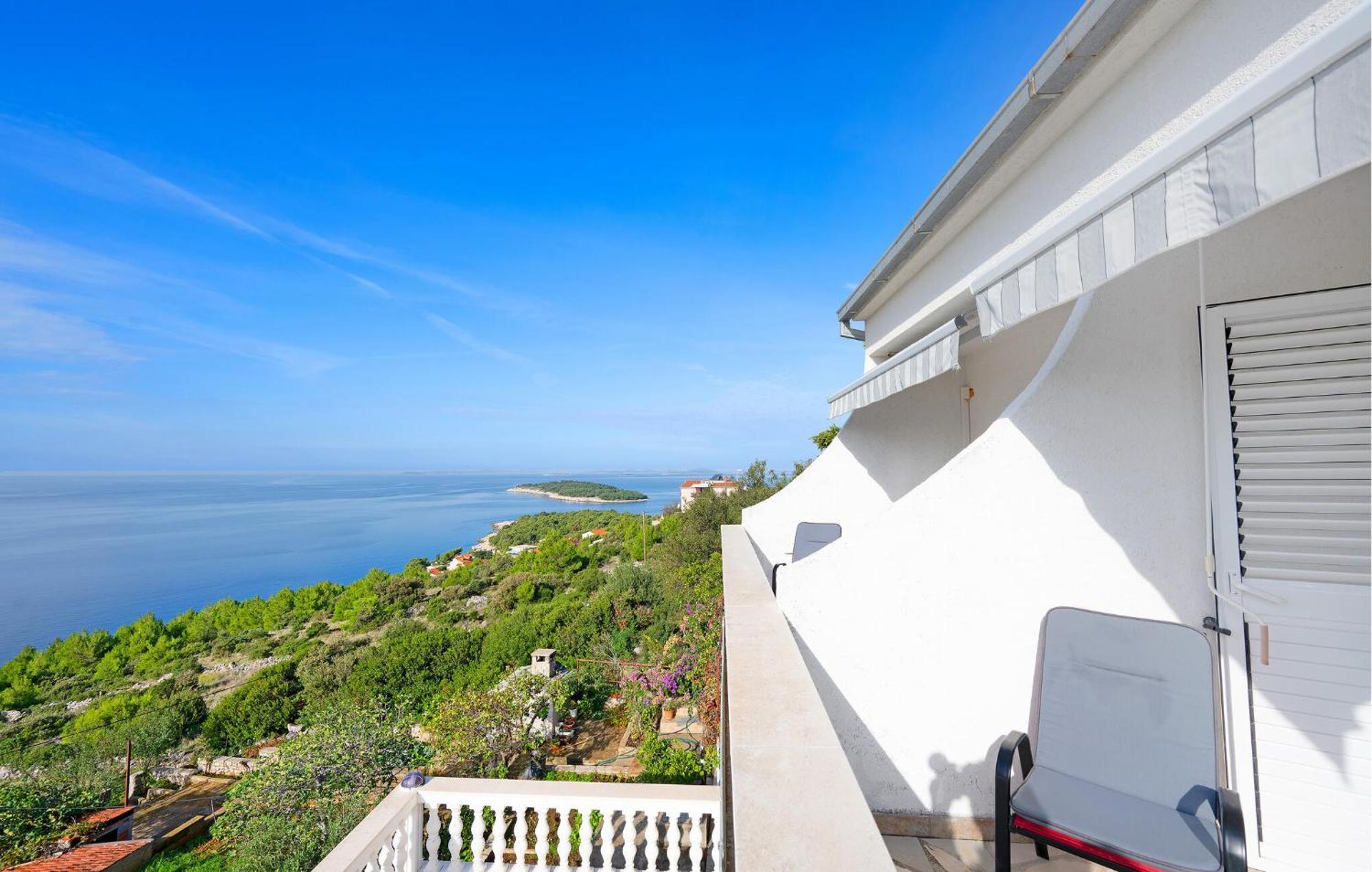 1 Bedroom Stunning Apartment In Primosten Bagian luar foto